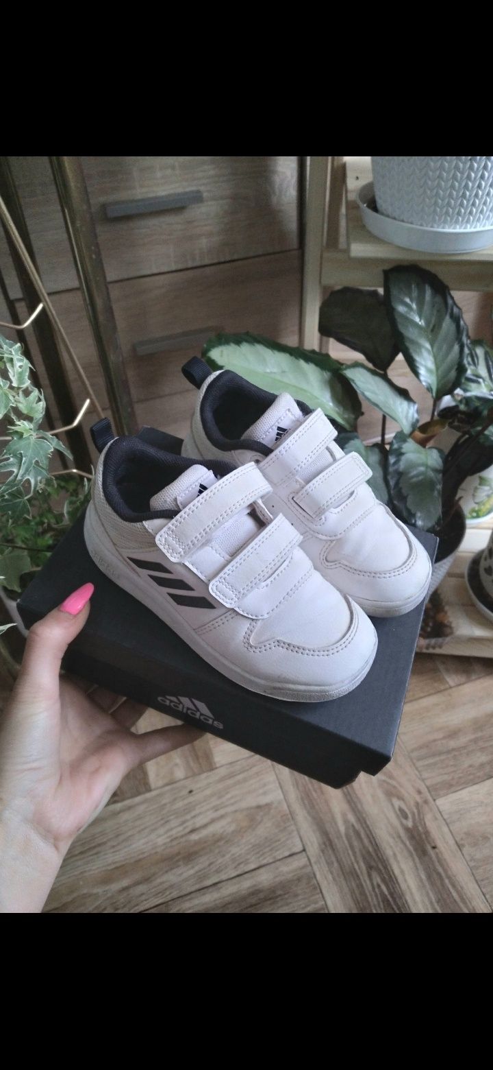 Białe buciki dziecięce adidas na rzepy 26