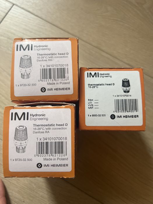 Trzy głowice termostatyczne IMI Heimeier head D