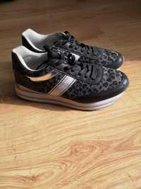 Sneakersy Pierre Cardin r. 39