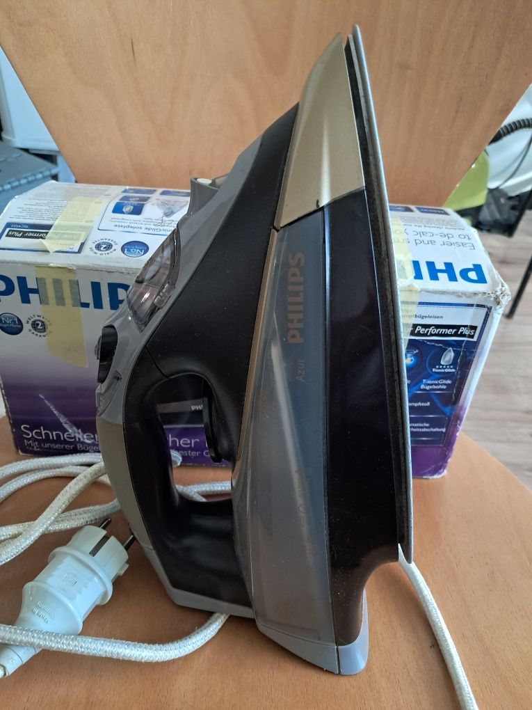 Праска Philips з паром
