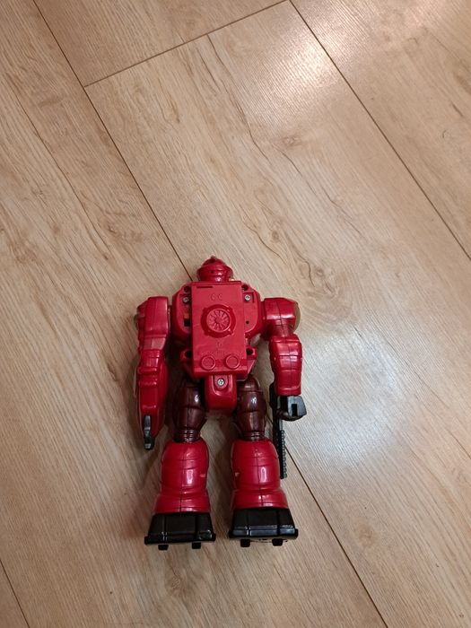 Zabawka robot na baterie