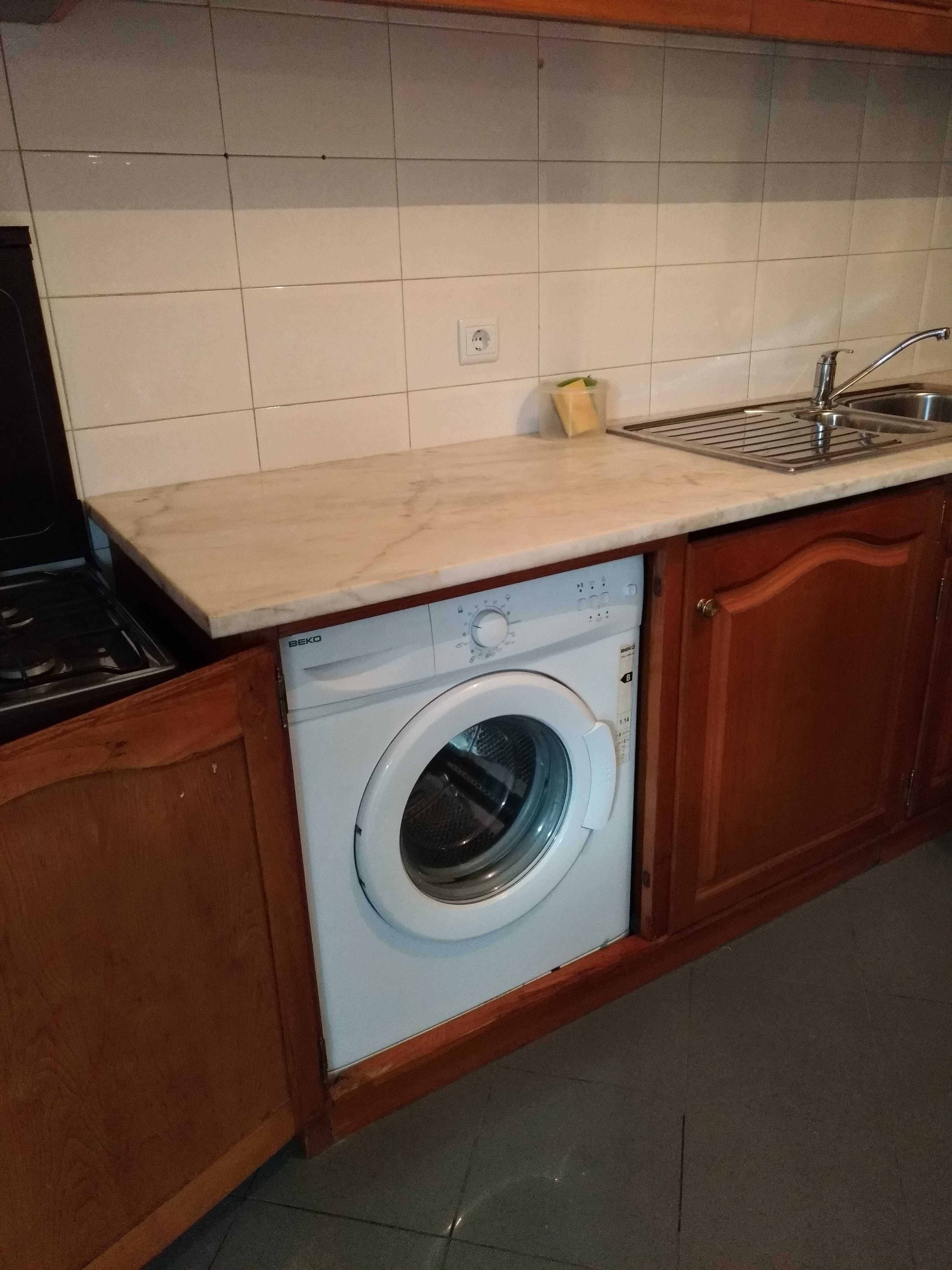 Quarto em apartamento - Bragança