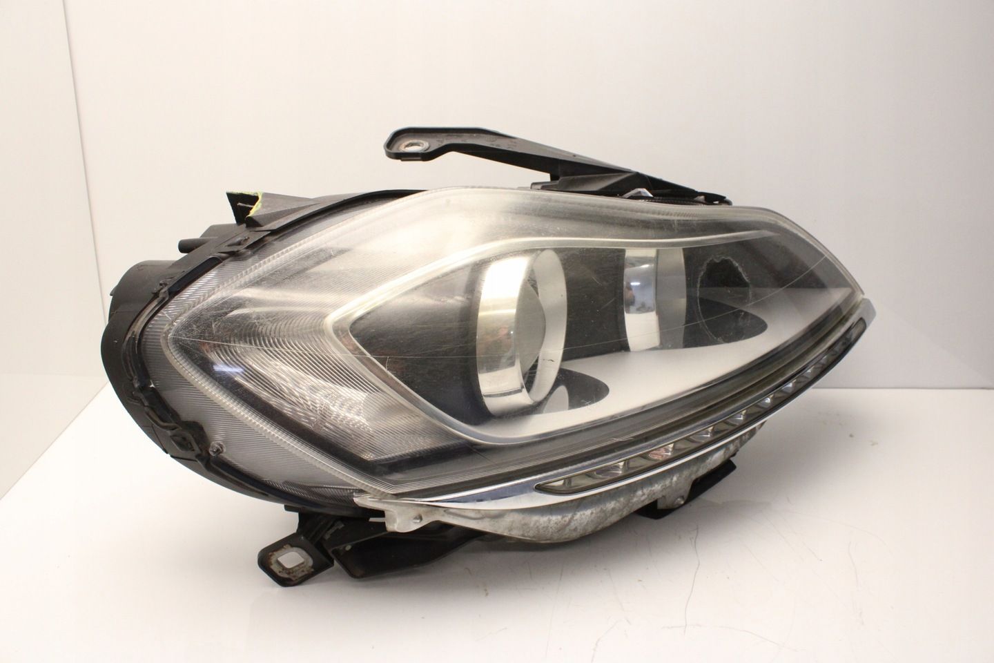 LANCIA CHRYSLER DELTA 08R- LAMPA PRAWA REFLEKTOR PRAWY PRZÓD PRZEDNI XENON