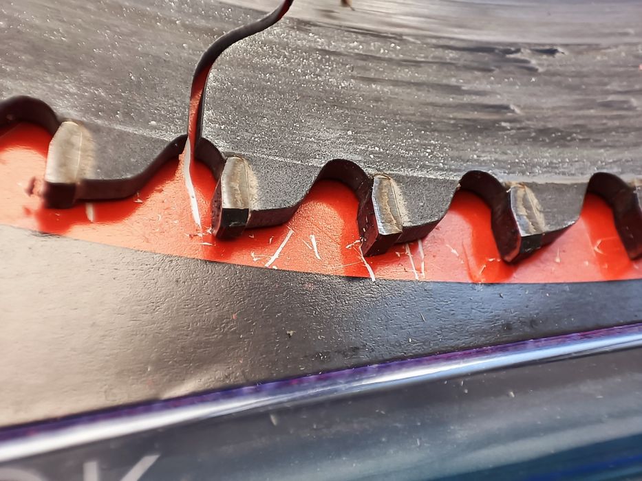 Пиляльний диск Dnipro-M ULTRA 255 мм 30 25.4 84Т
Рейтинг
16 відгуків