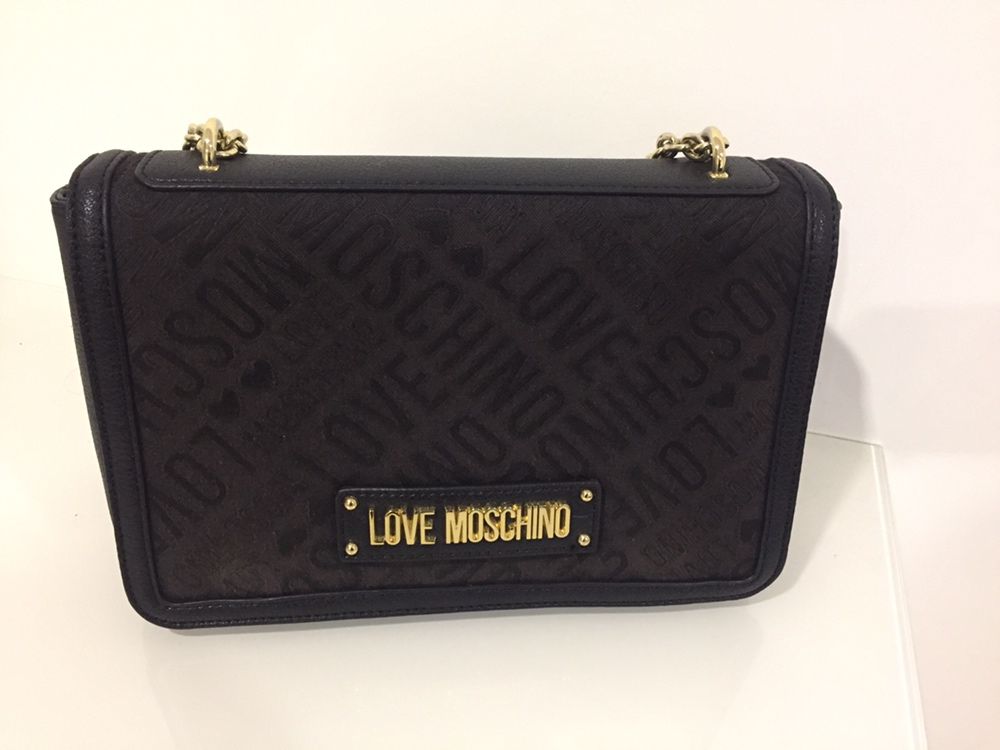 Mala Love Moschino