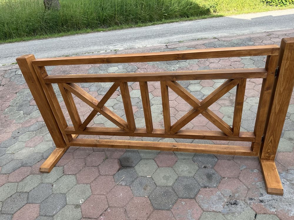 Drewniane barierki balkonowe , tarasowe lub do ogrodków piwnych
