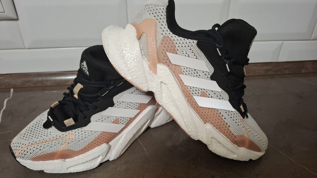 Кросівки жіночі Adidas