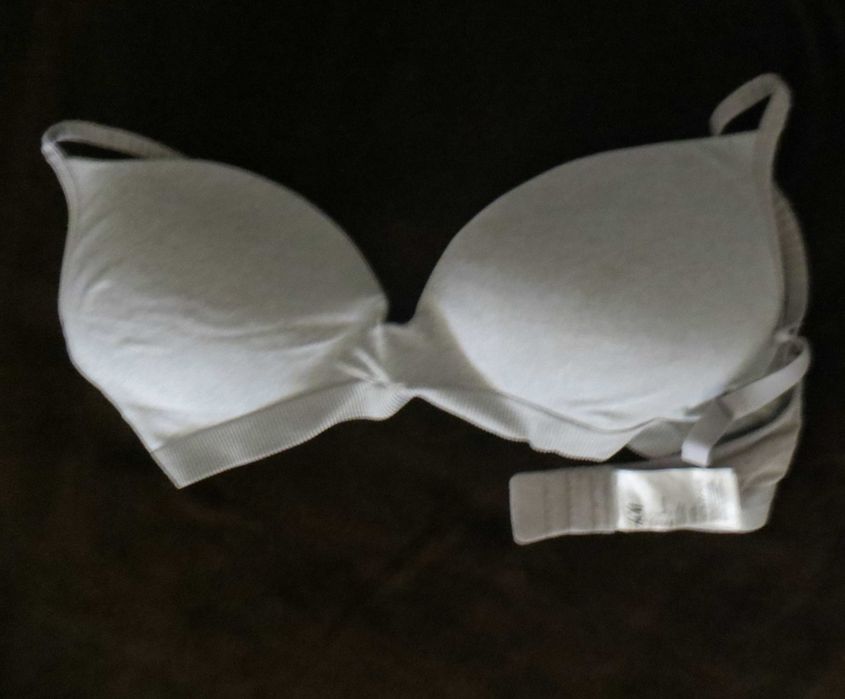 Soutian Tamanho L copa D - Marca -H&M - Copas almofadadas - Como Novo