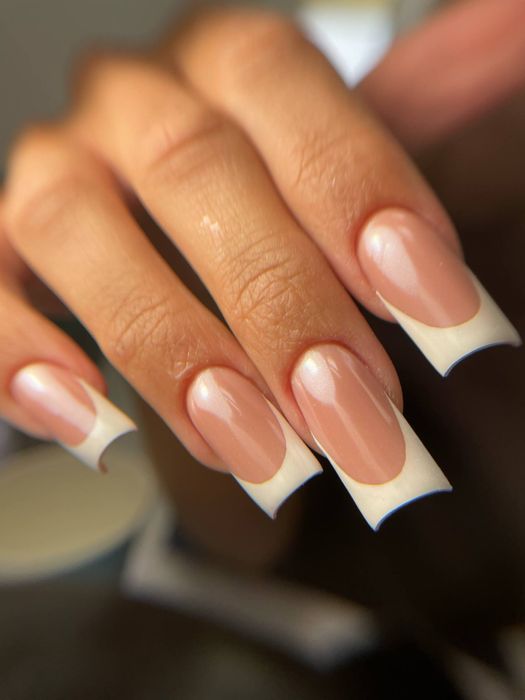 Poszukiwana stylistka paznokci