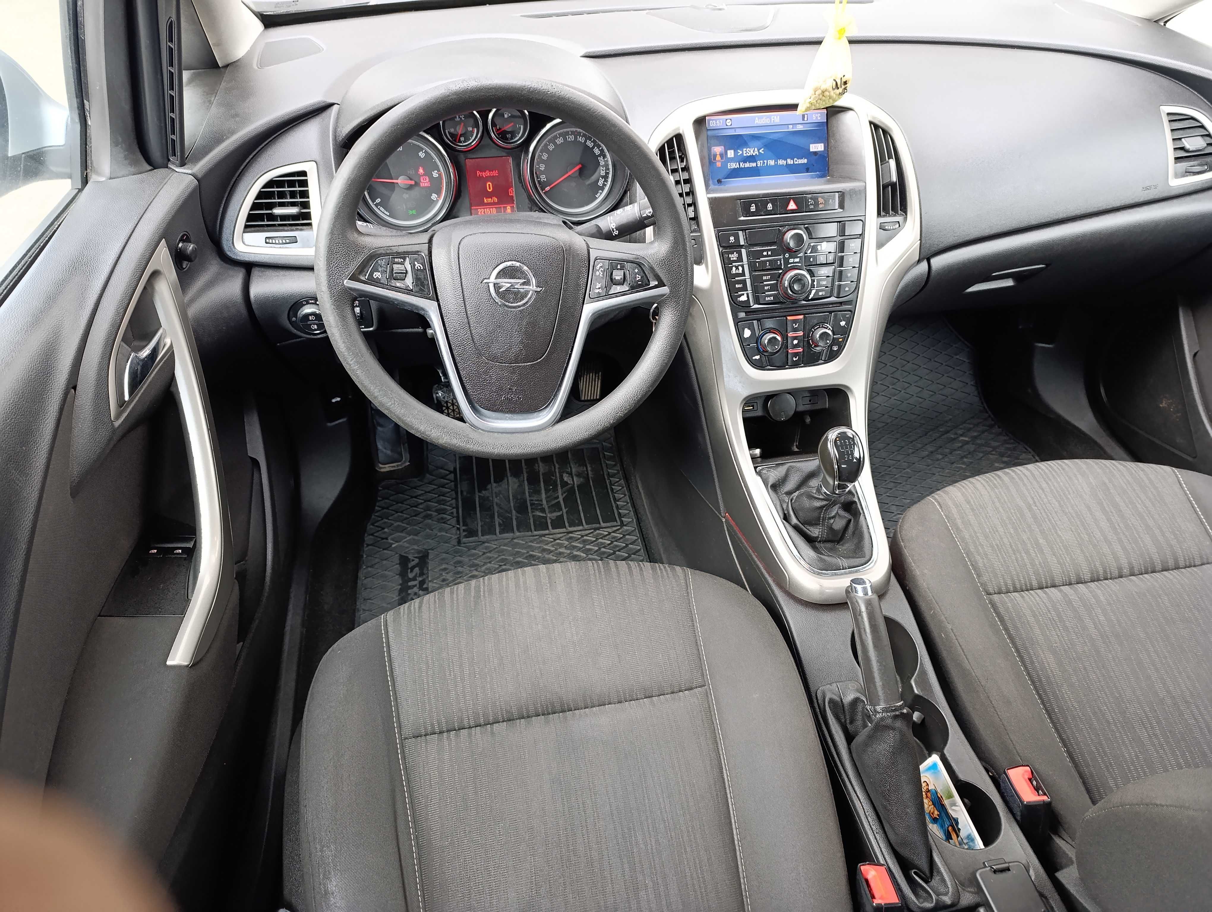 OPEL  ASTRA   Ładny    Oszczędny