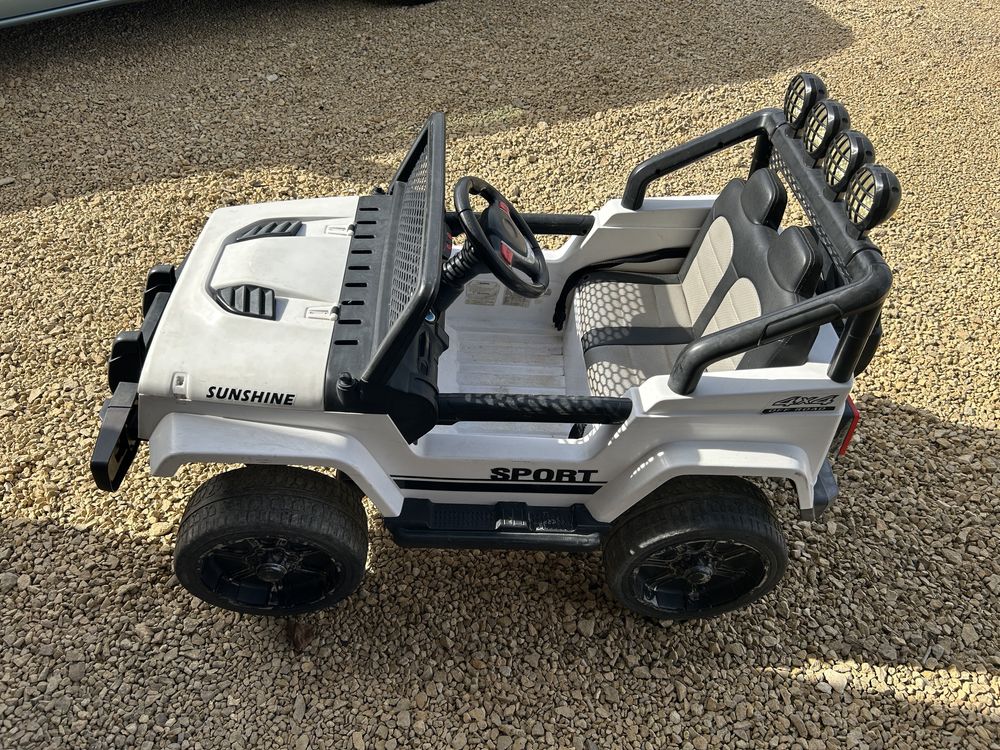 Auto na akumulator Jeep 4x4