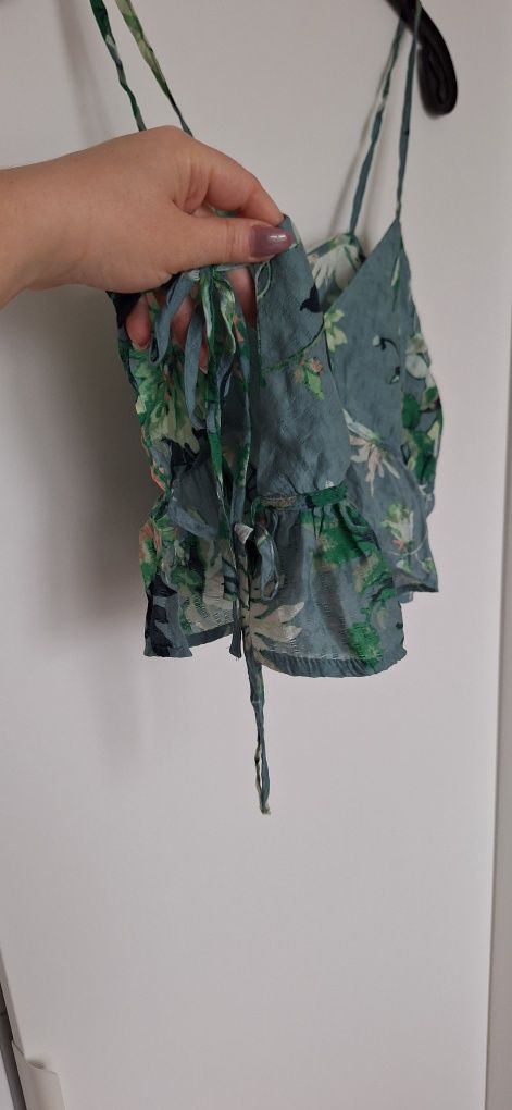 Crop top z wiązaniem po bokach nieregulowane ramiączka H&M rozm. S
