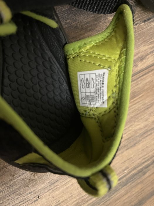 Sandały Keen Big Kid's Newport H2 black/lime 32/33