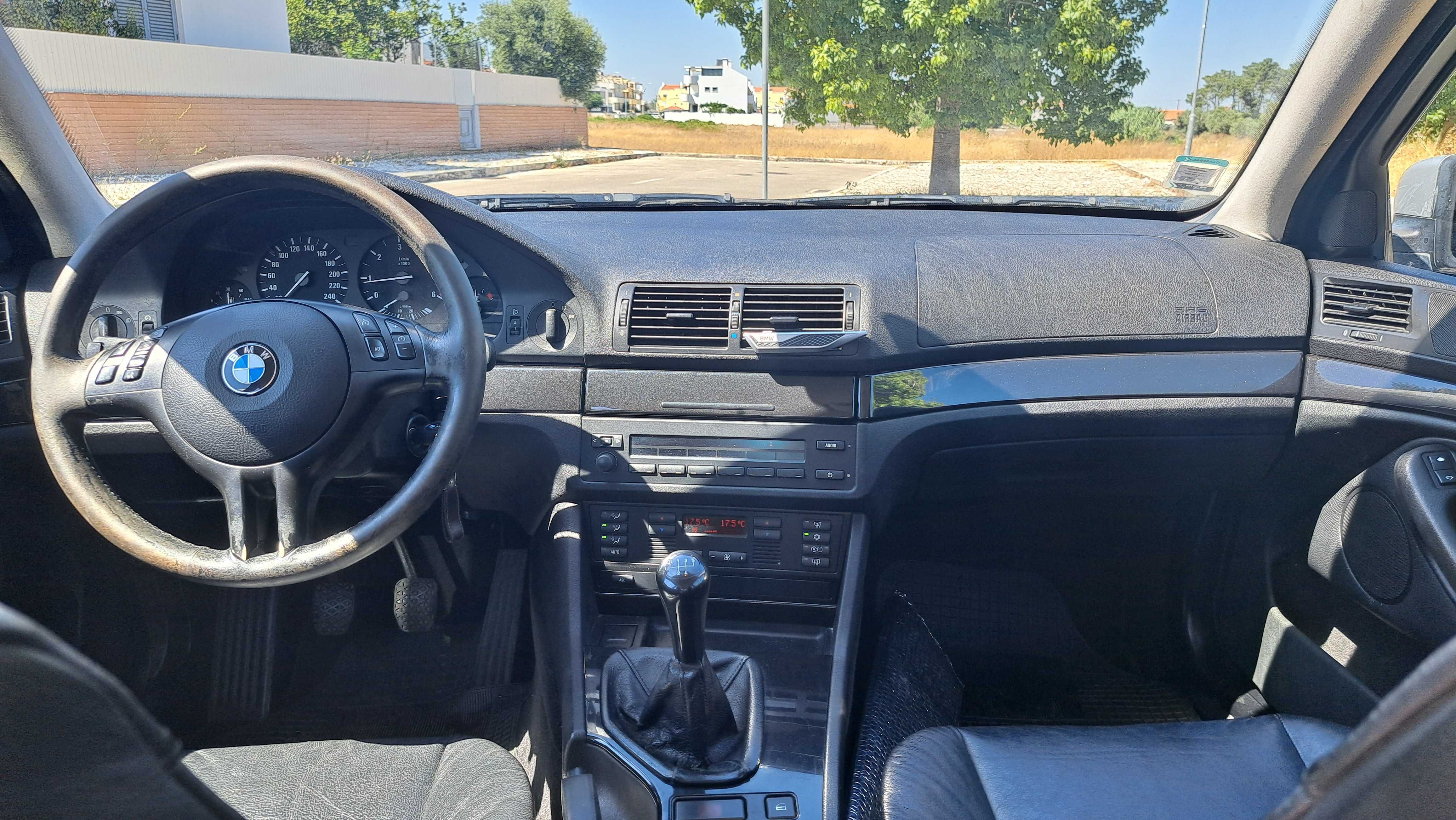 BMW E39 520d 2001 - manual 136cv