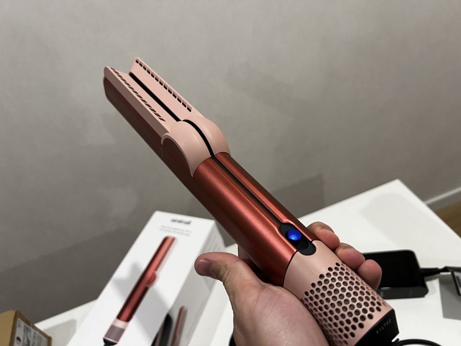 НОВИЙ Вирівнювач волосся Dyson HT01 Airstrait