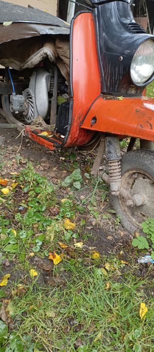 Муравей під встановлення,дуже мало йіздив ,довго дуже стояв