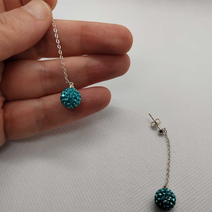 BRINCOS (8) 1 unid- 3€; 2 unid- 4€; 3 unid- 5€