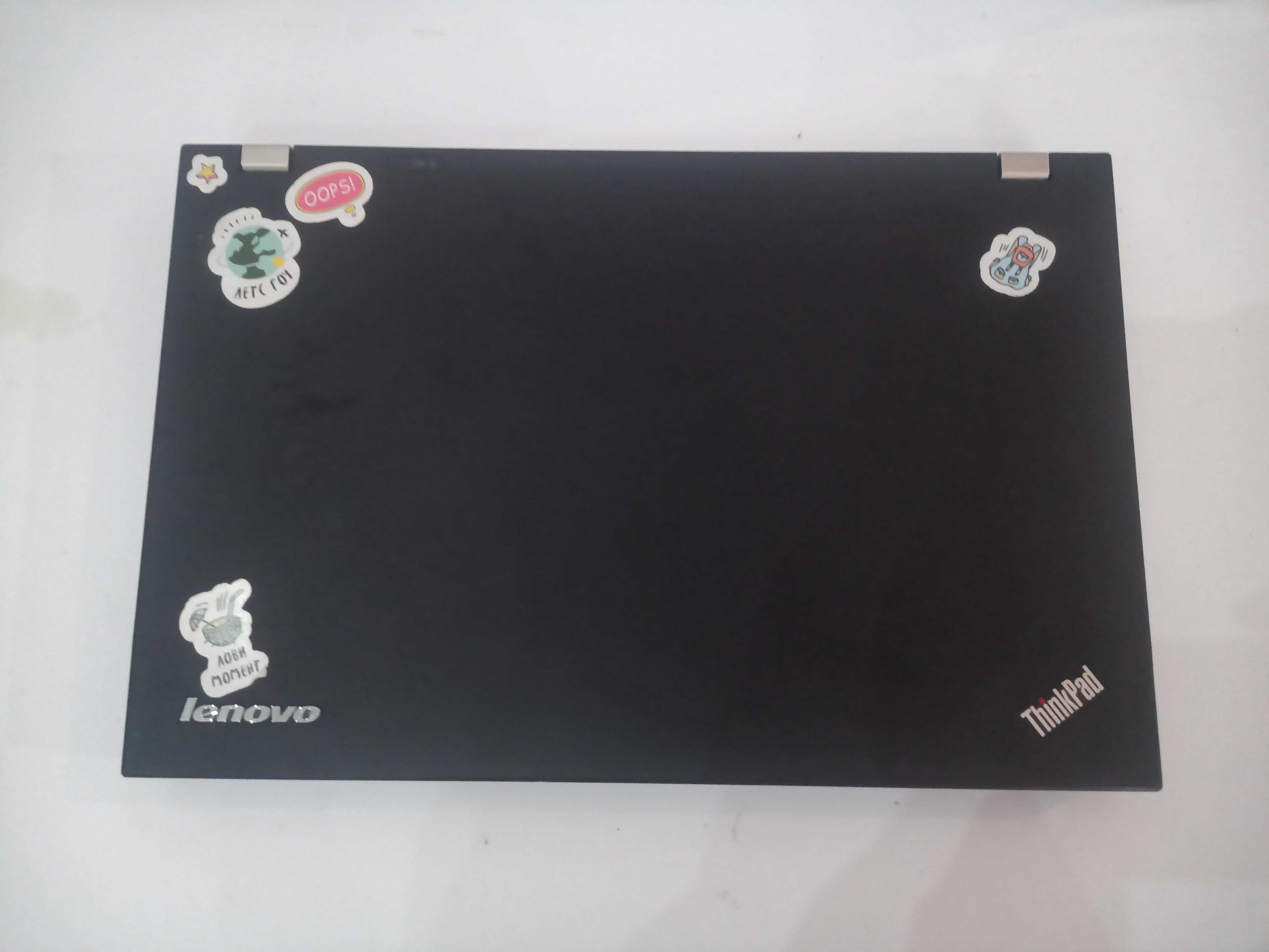 Для Блекаута -Lenovo ThinkPad T520 CoreI3/8GbDDR3/32SSD/250HDD/Full HD