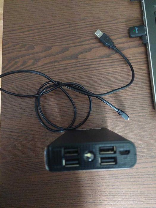 POWER BANK 8000 mAh - Lanterna - Cabo