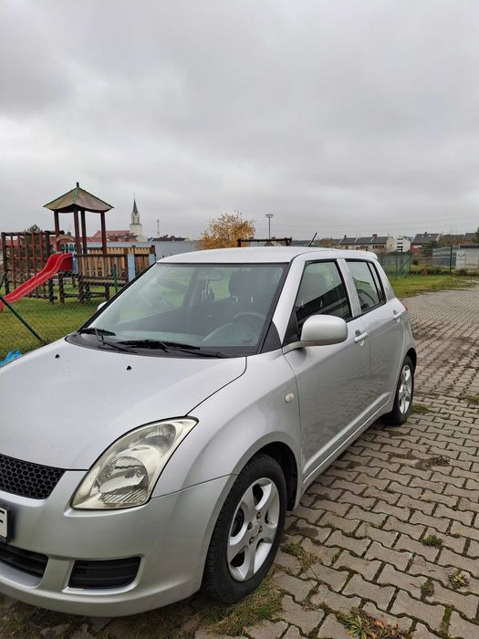 Suzuki Swift  1.3 , 93 KM , 2009 rok