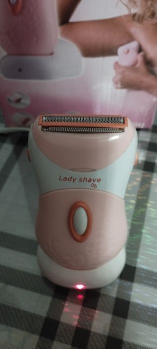 Епілятор жіночий, акумуляторна електробритва