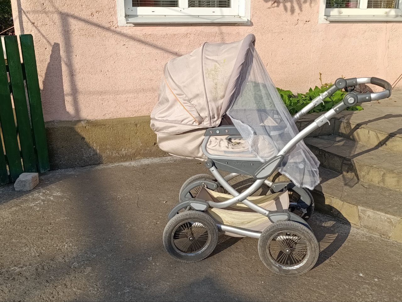 Продам детскую коляску