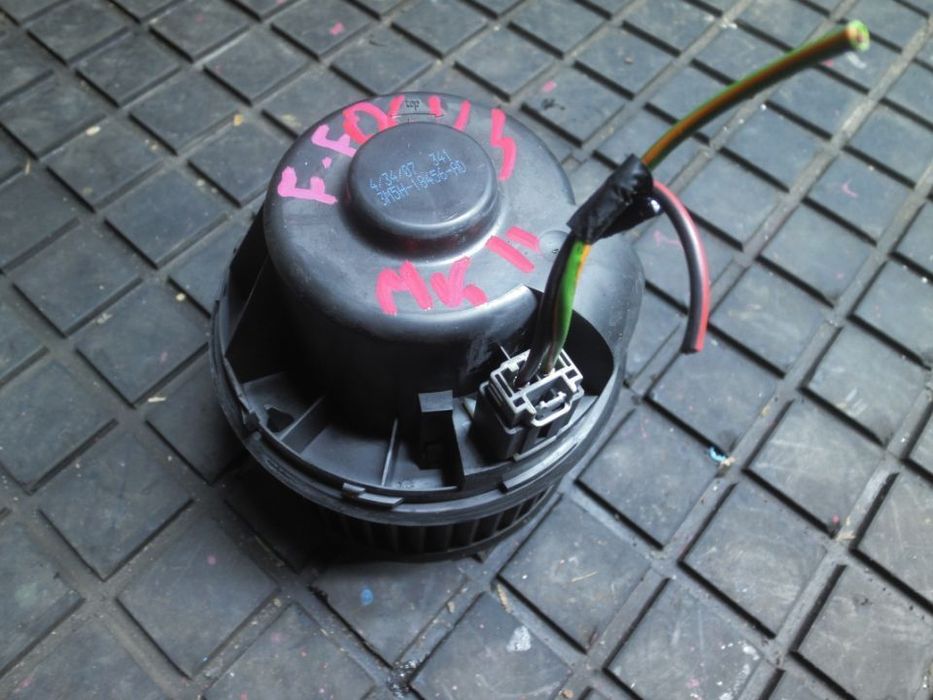 DMUCHAWA NAWIEWU NAGRZEWNICY WENTYLATOR FORD S-MAX MK1 FOCUS MK2 + WTYCZKA INSTALACJA 3M5H18456AD