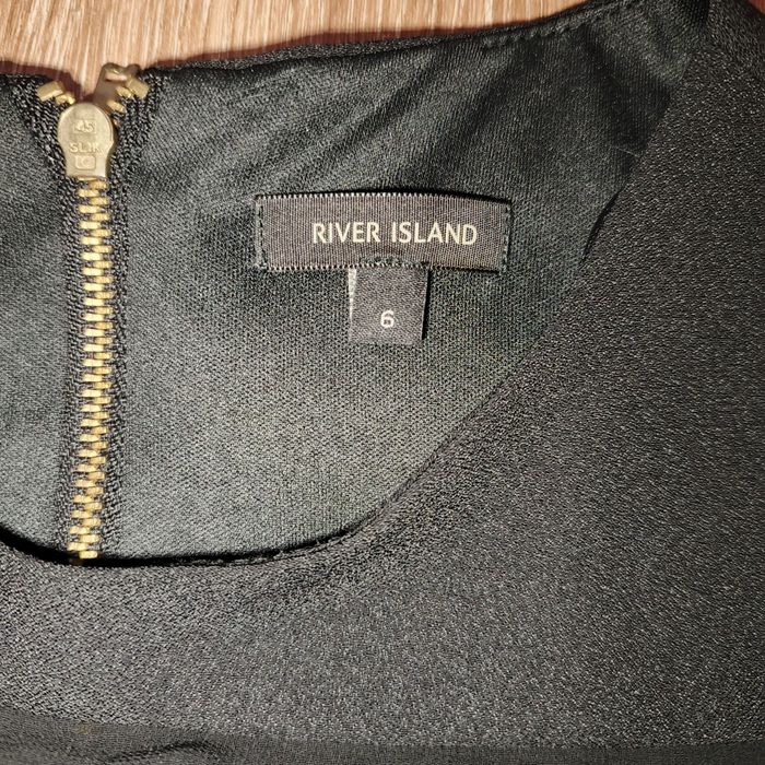 Чорна сукня безкоштовно