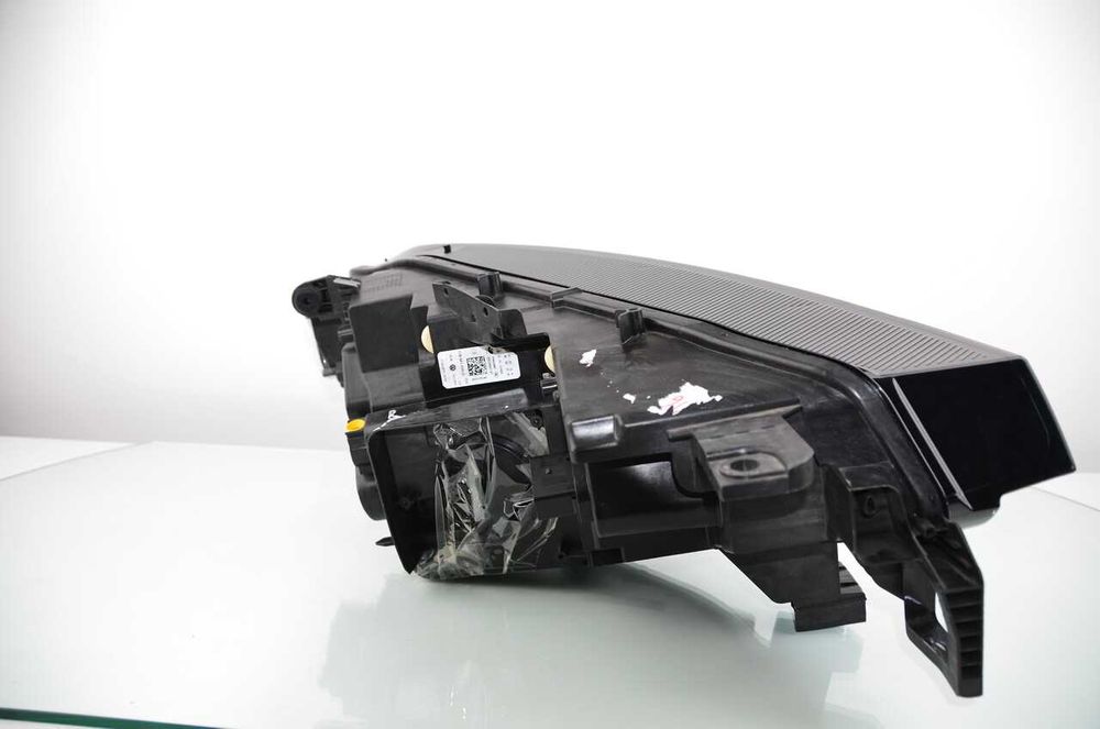 VW IQ FULL LED ID4 lewa lampa przednia