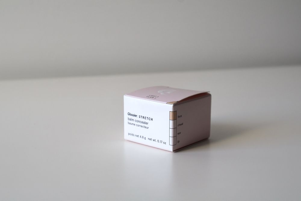 Corretor Glossier Stretch Concealer #L2 – PORTES INCLUÍDOS