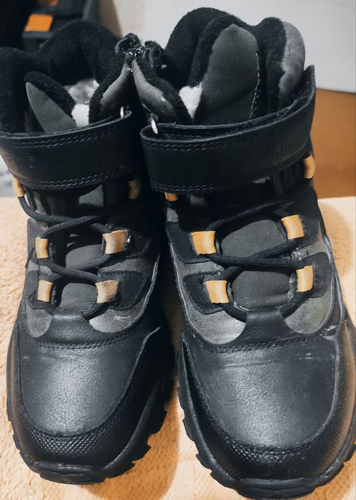 Продам зимові ботінки для хлопчика