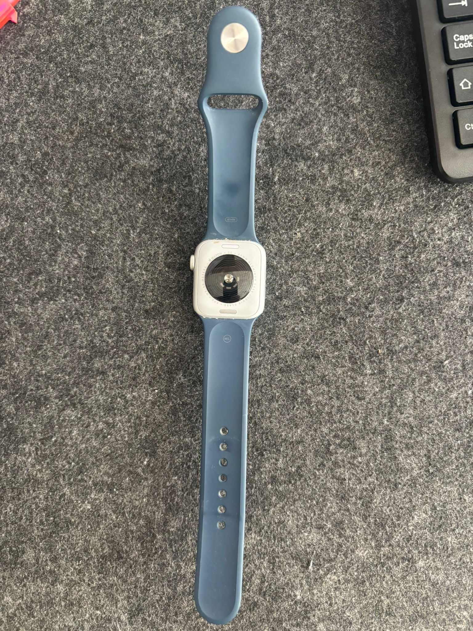 Apple Watch SE GPS 40mm - Alumínio Prateado