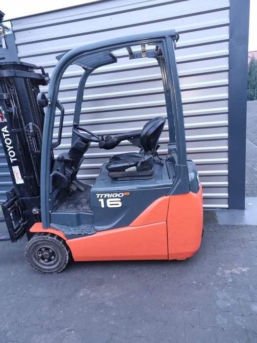 Wózek widłowy elektryczny Toyota Triplex 2015rok