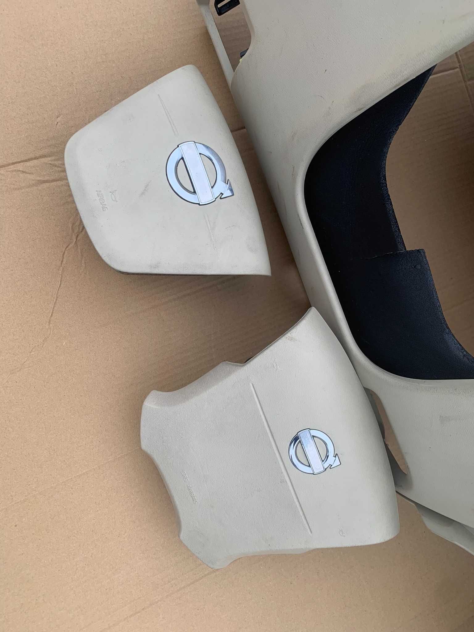 Deska rozdzielcza konsola z poduszka pasażera Volvo XC60 I RADAR