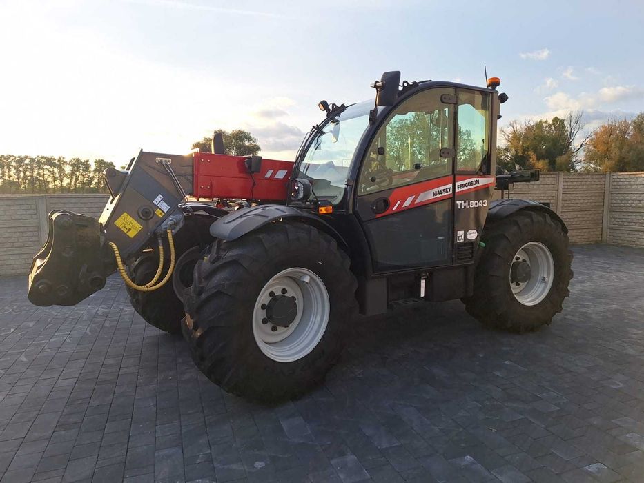 Ładowarka Massey Ferguson TH 8043 rok produkcji 2021
