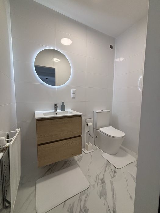 Pokoj w Centrum duzy umeblowany Parking/2 łazienki