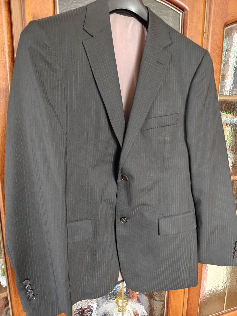 Garnitur męski Hugo Boss rozm. 50