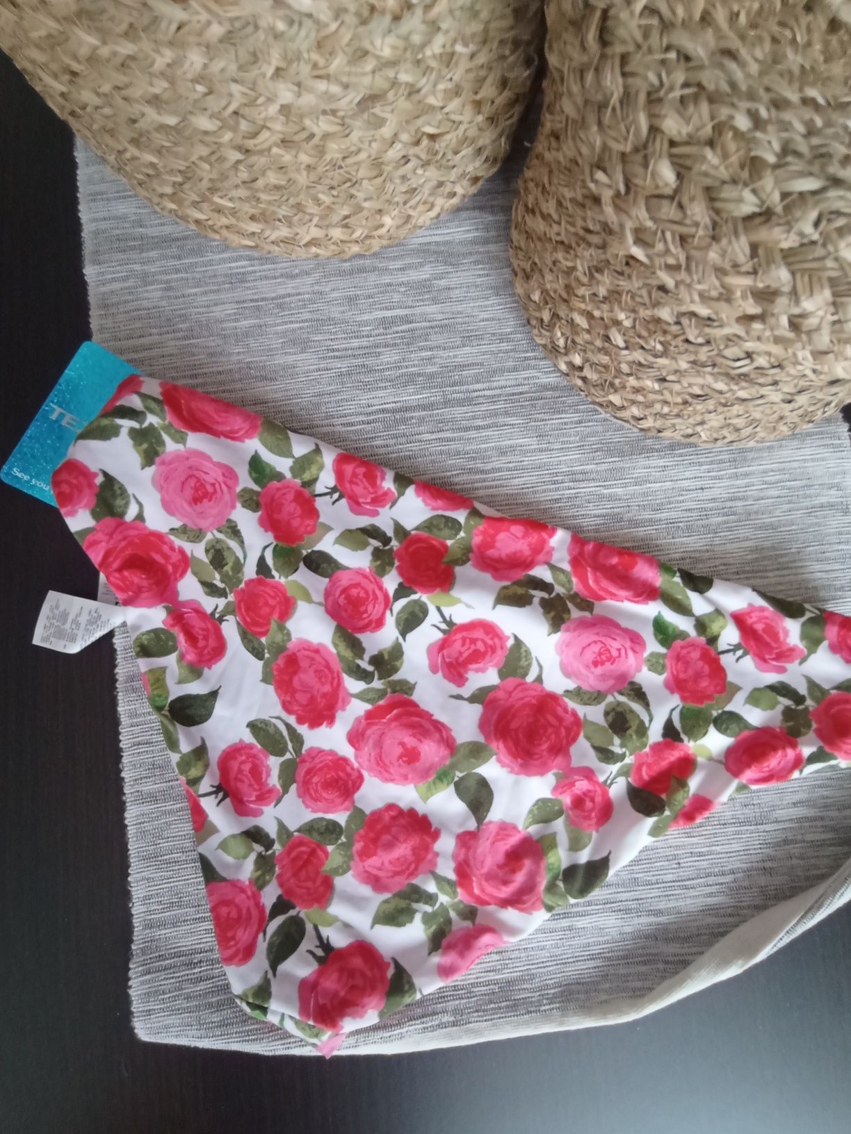 Nowe majtki od stroju kąpielowego w róże Tezenis L nowe