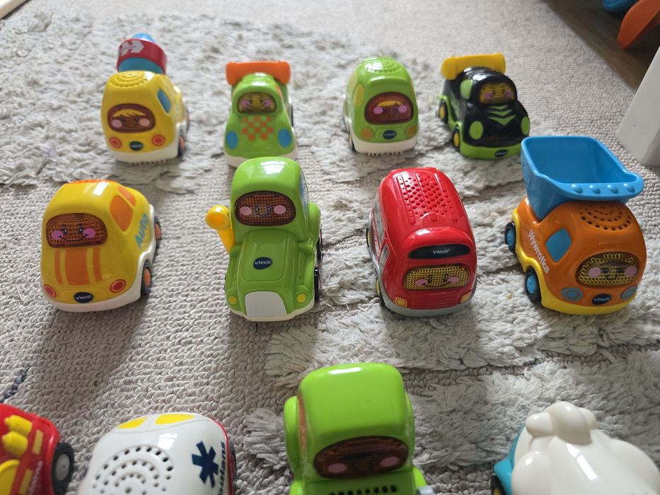 Samochody Vtech tuk tuk cena za 13 sztuk