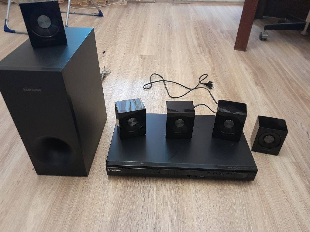 Продам домашній кінотеатр samsung ht-d350k