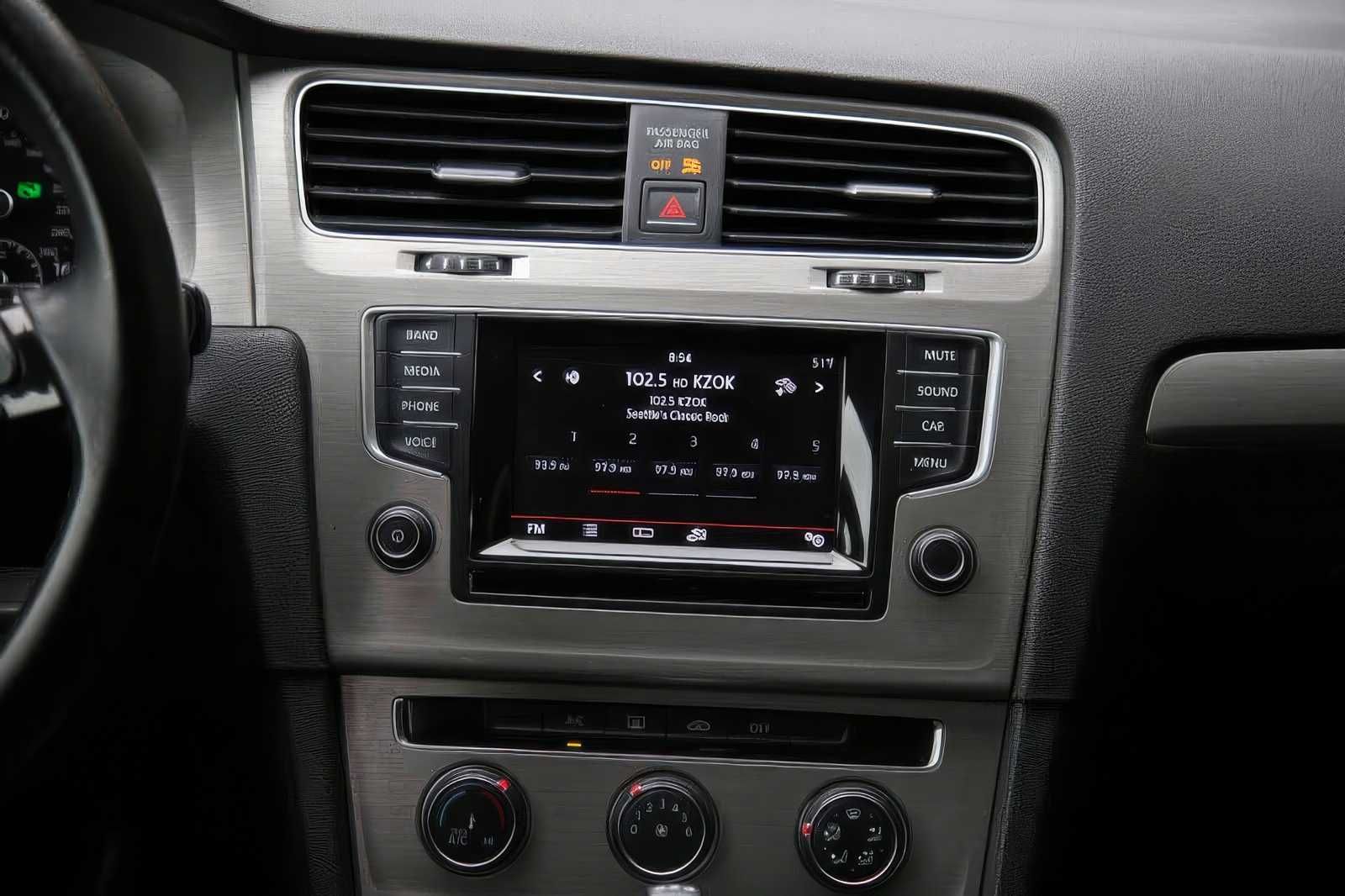 2015 Volkswagen Golf TDI S