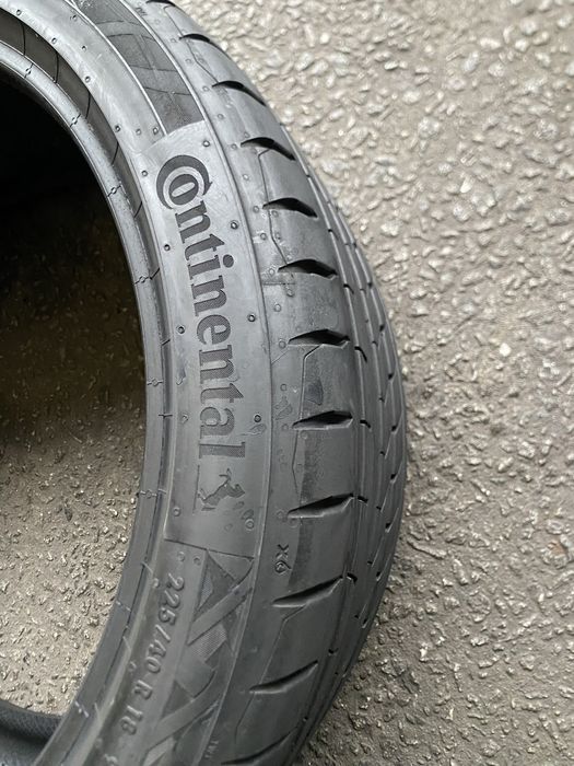 Pneus 225/40/18 Continental PremiumContact 7