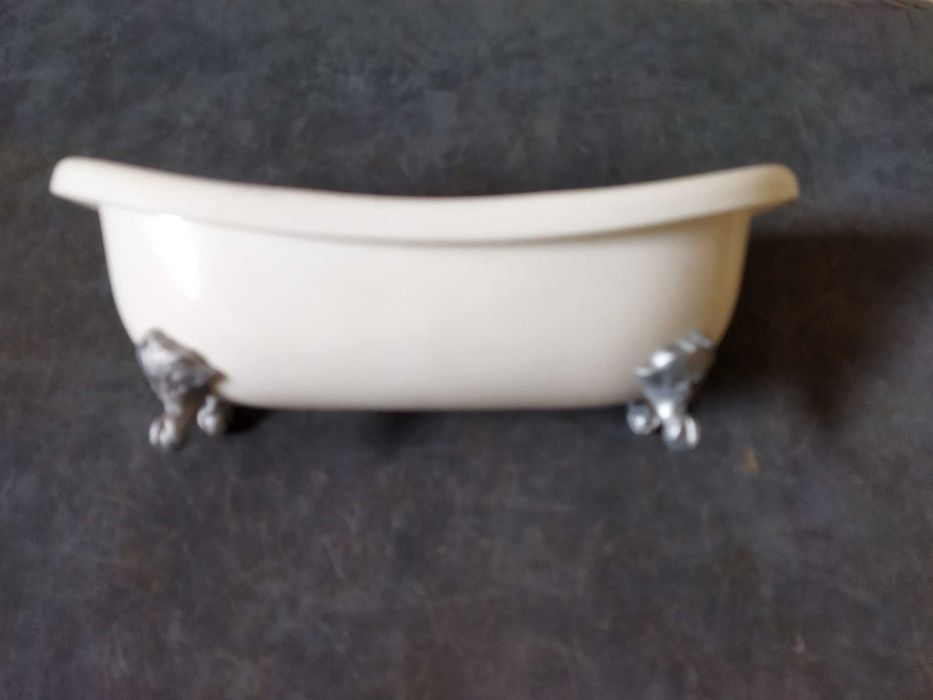 Продам х/б  полотенце для купания и игрушки для купания .