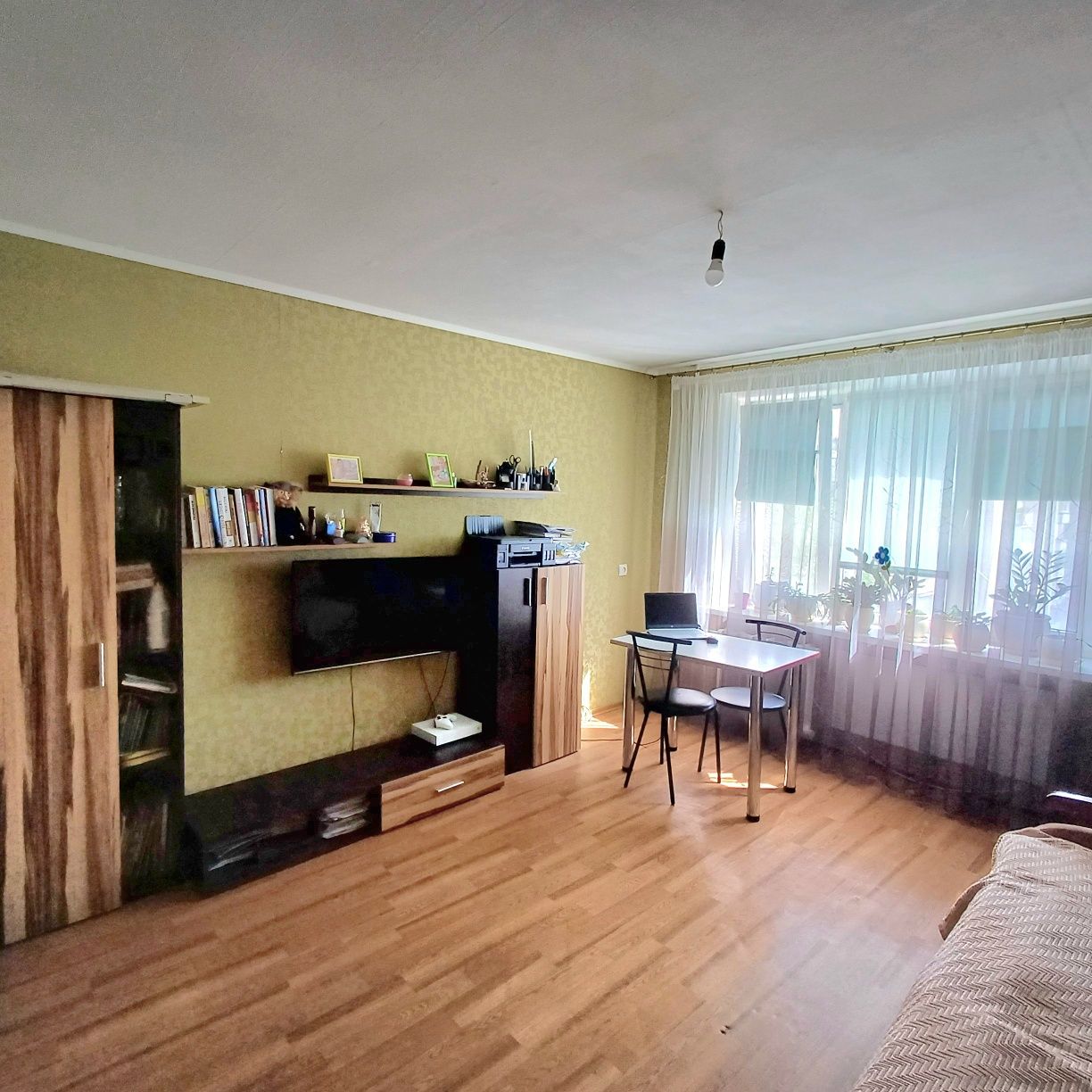 Продам 2х комнатную квартиру в  центре Новомосковска,  район Сильпо
