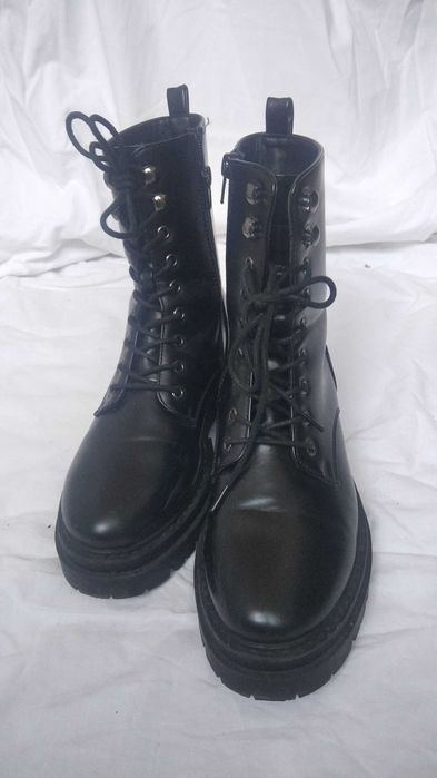 Buty botki czarne damskie trapery 39