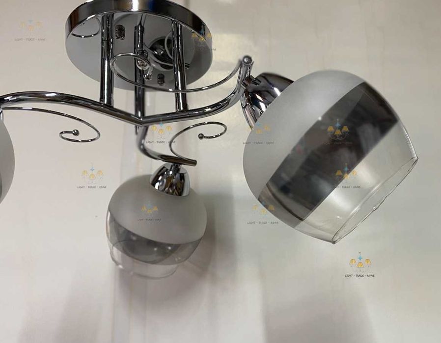 Люстра на 3 плафона Хром припотолочна