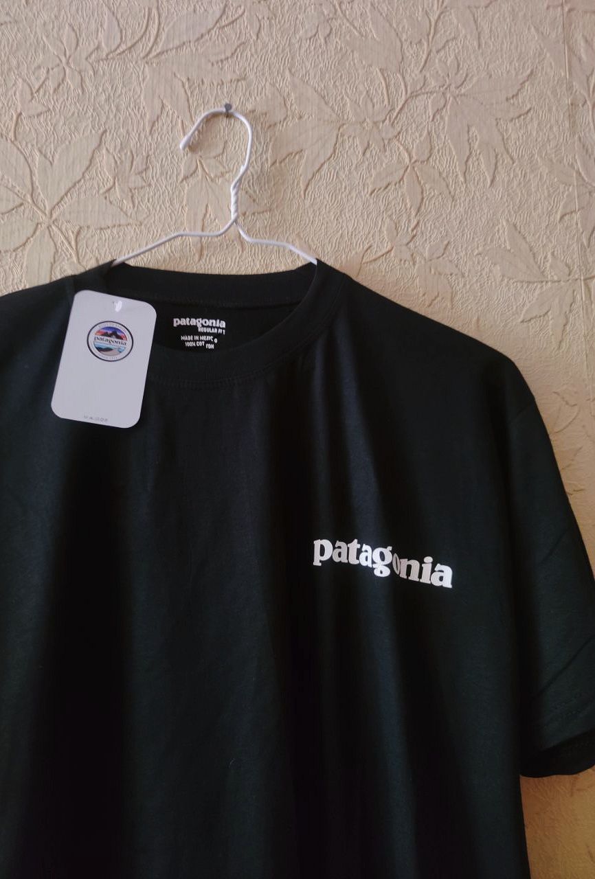Чорна футболка Patagonia two-sides logo футболка Патагония