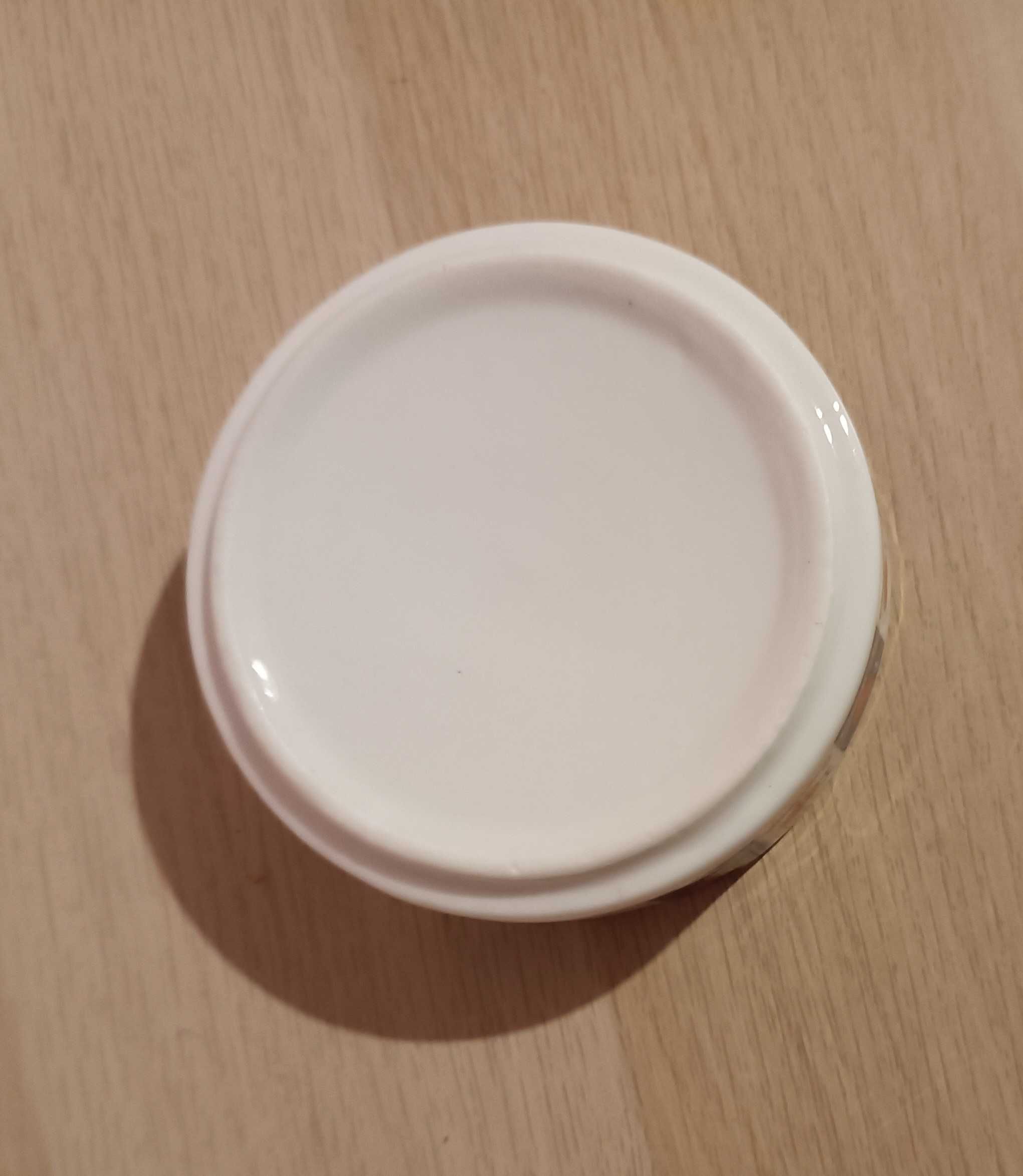 Nowa popielniczka pamiątka ze Szkocji z niebieskim akcentem 9 cm średn
