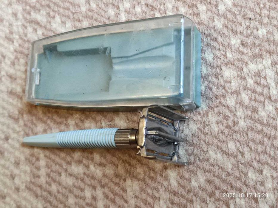 Бритвенный станок  плюс бонус  цена снижена