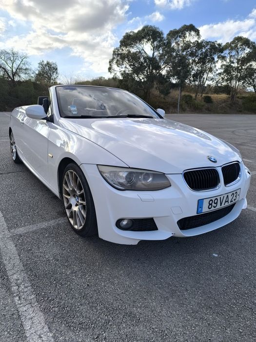 BMW 320 Cabriolet 2010 Pack M – Elegância, Desempenho e Estilo Desport